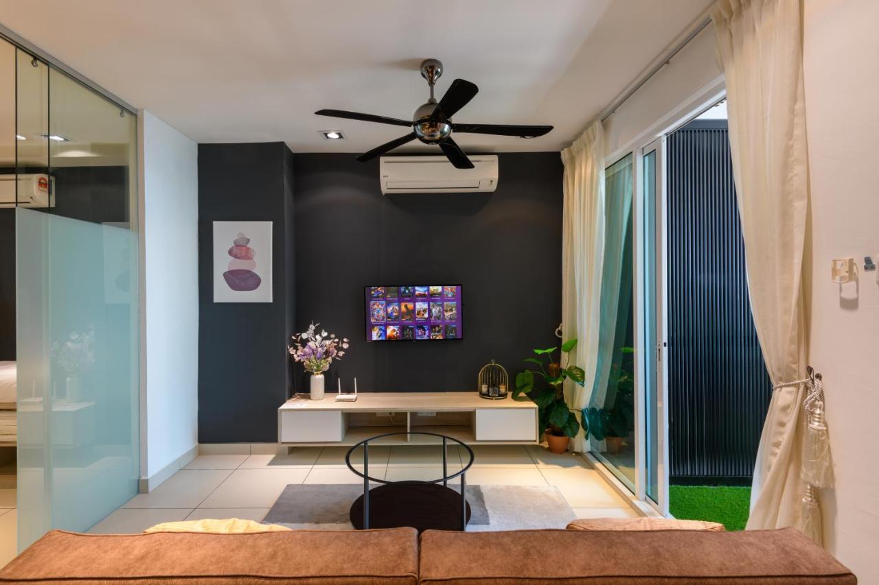 2R1B/Seaview Garden/1~8Pax/Gurney/Mansion One Apartment George Town Exterior photo